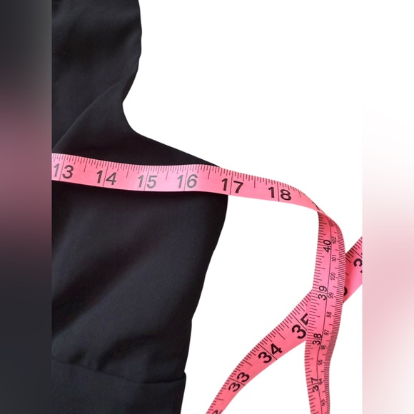 Lulu's Classic Black jumpsuit - Picture 5 of 7